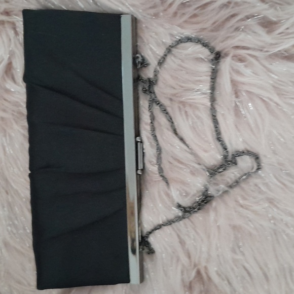 Beautiful Jessica MClintock Shoulder Bag - Picture 4 of 12